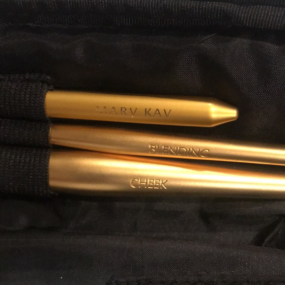 Mary Kay Professional Makeup Brush Trio Black Gold - Picture 2 of 8